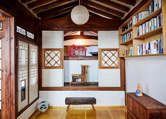 Award-winning Private Hanok With Atrium - 서울특별시