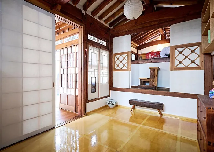 Award-winning Private Hanok With Atrium - 펜션 서울특별시