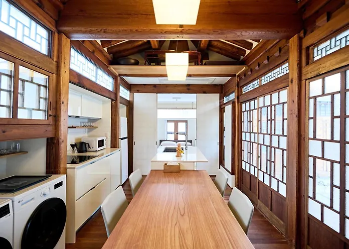 Award-winning Private Hanok With Atrium -