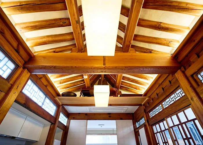 Award-winning Private Hanok With Atrium - 서울특별시